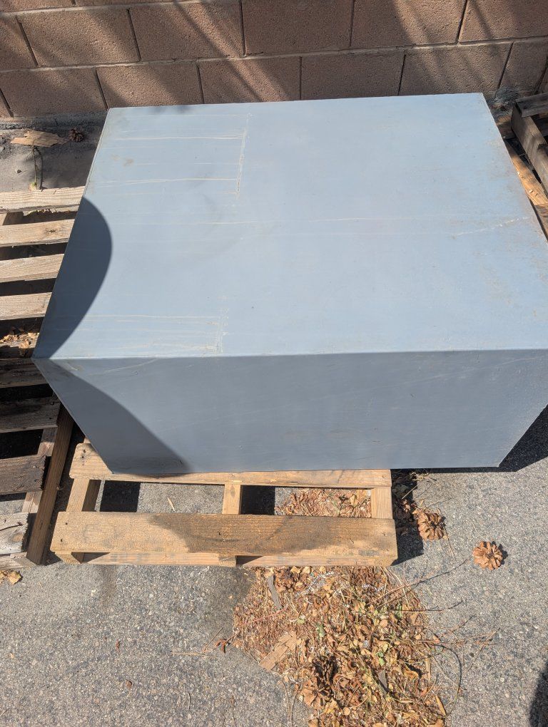 Main image 3