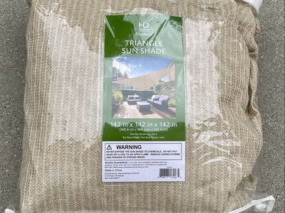 Triangle sunshade