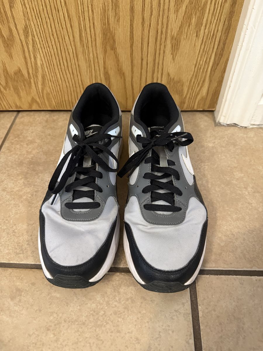 Black Nike AirMax - 11.5