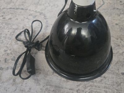 large dome light for heat lamp or uvb bulb