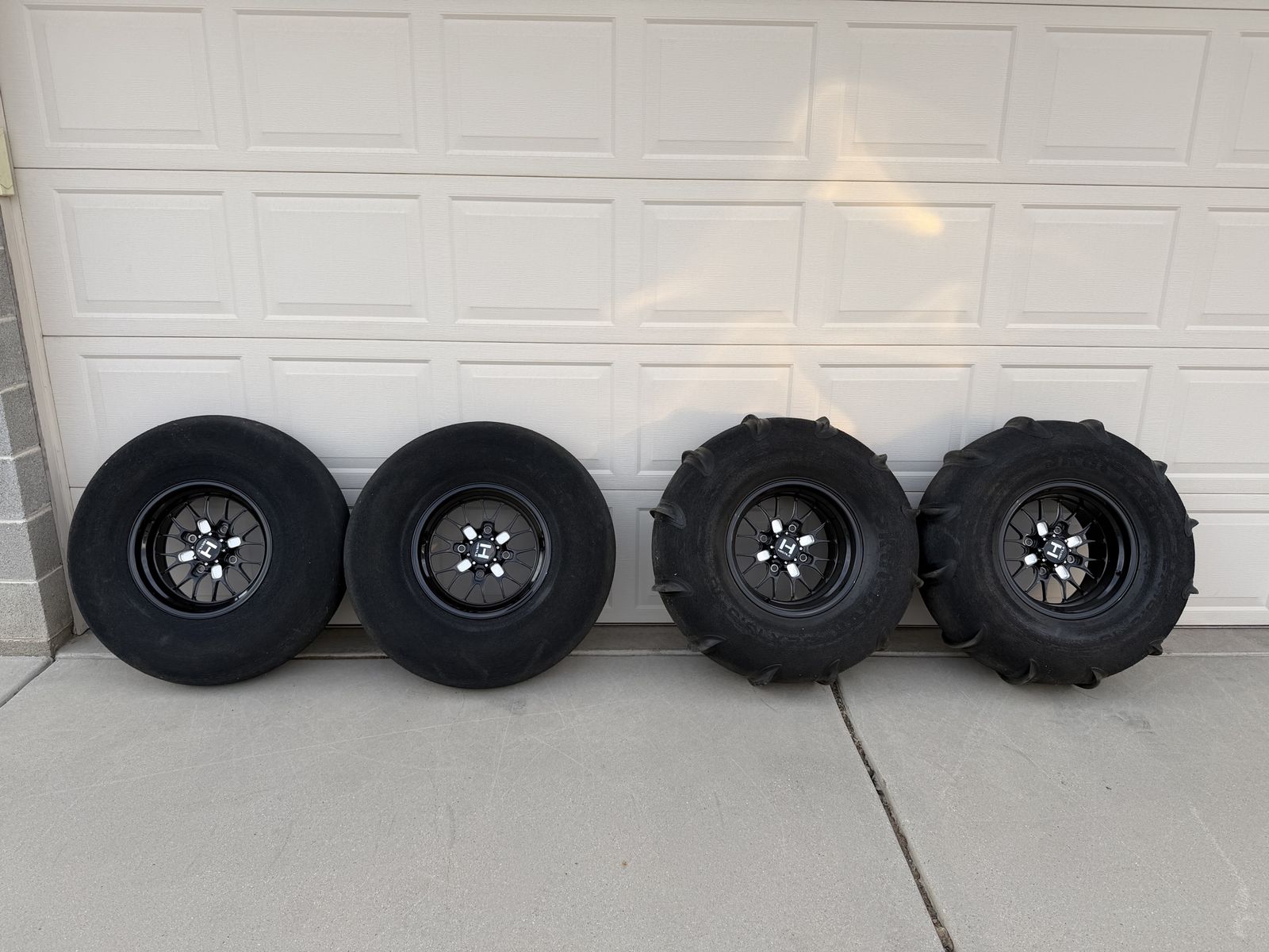 Skat-Trak sand paddles & Hostile wheels - Can-Am