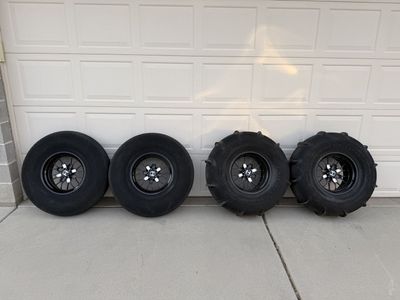 Skat-Trak sand paddles & Hostile wheels - Can-Am