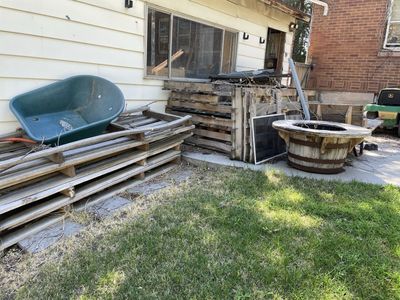 Big white oak pallets