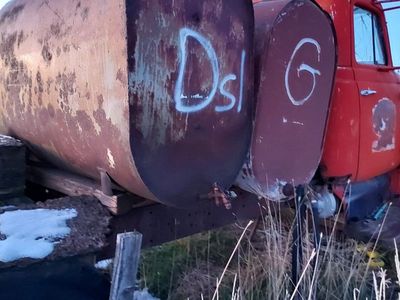 300 gal ans 250 gallon fuel tanks