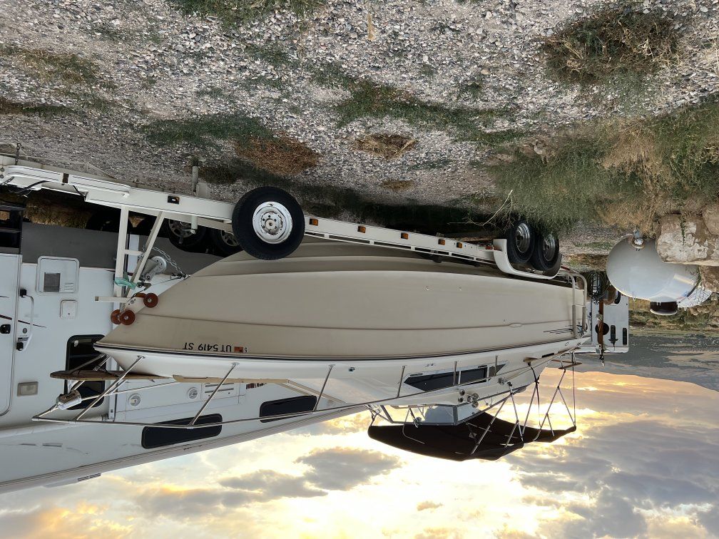 1980 Searay 26ft cabin cruiser.