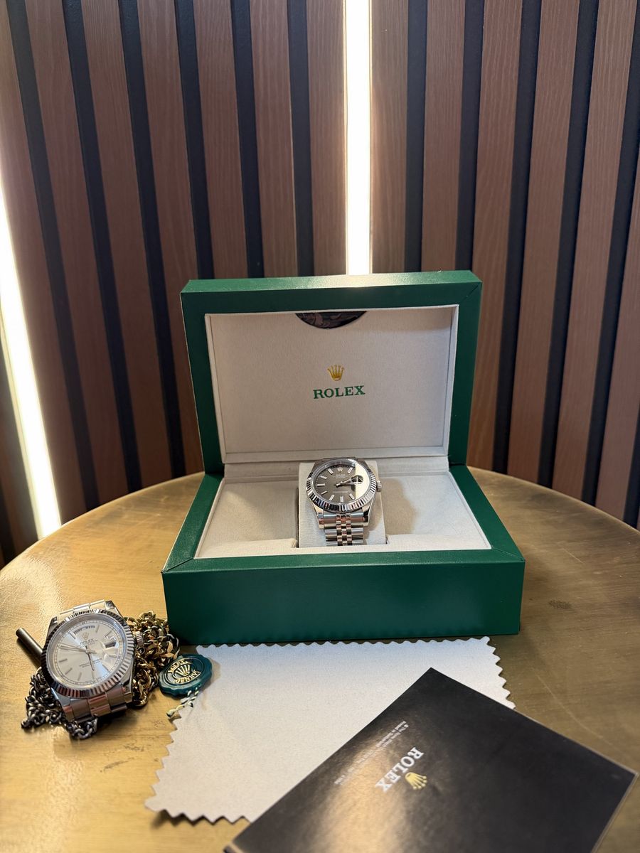 Rolex Datejust Replica Watch – Black Dial – Jubilee Bracelet
