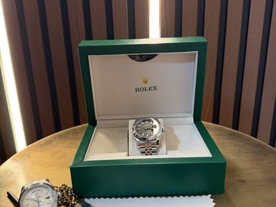 Rolex Datejust Replica Watch – Black Dial – Jubilee Bracelet