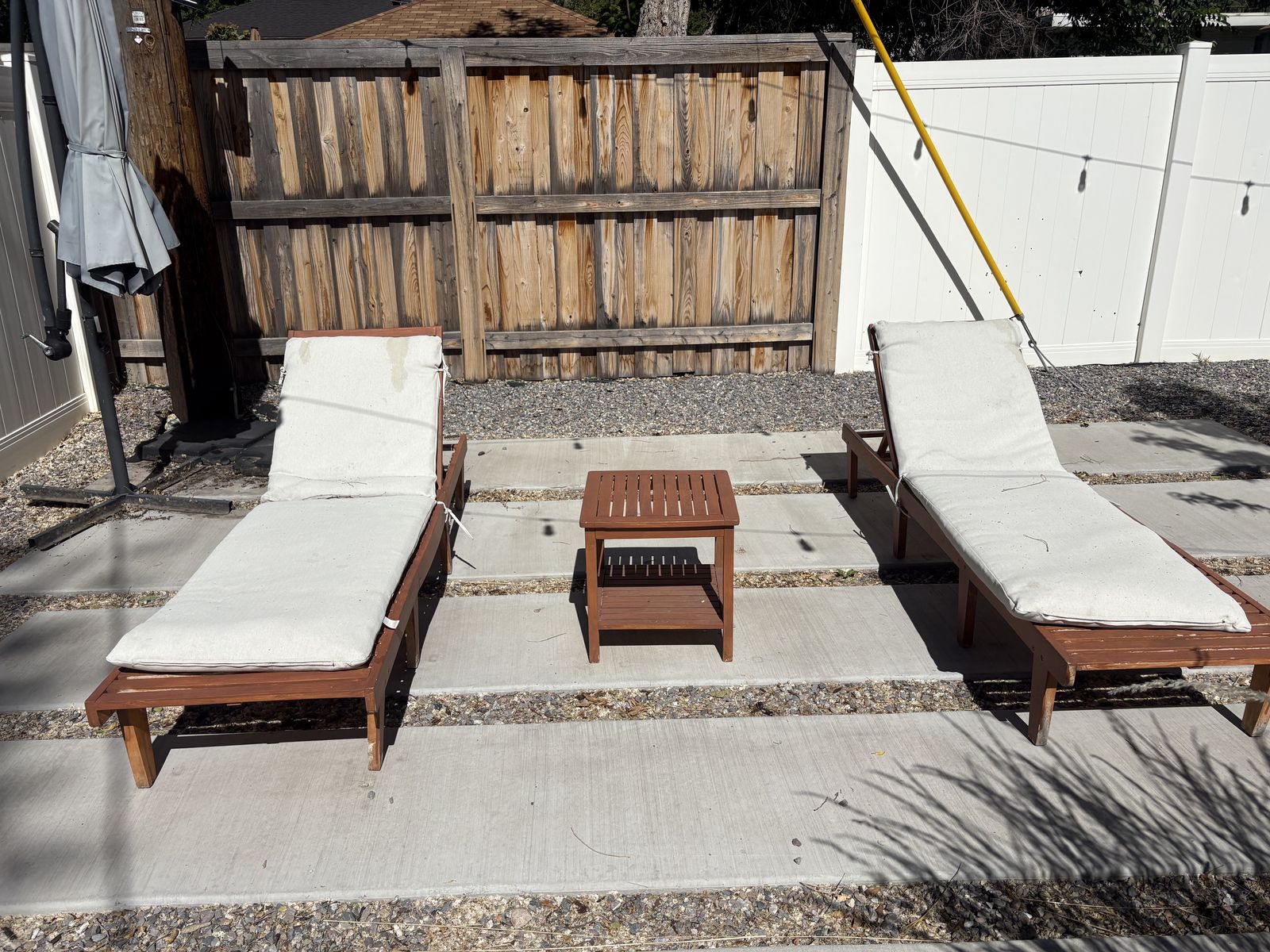 Set of 2 Outdoor Chaise Lounge Chairs with Cushions + Side Table