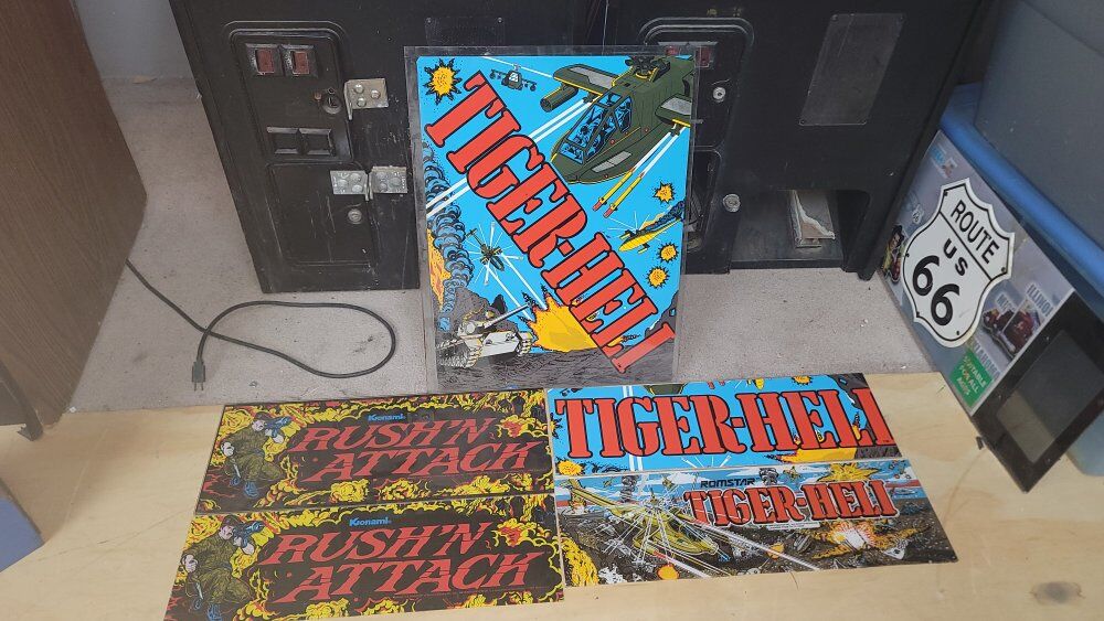 Arcade Marquees' - Tiger-Heli & Rush'n Attack