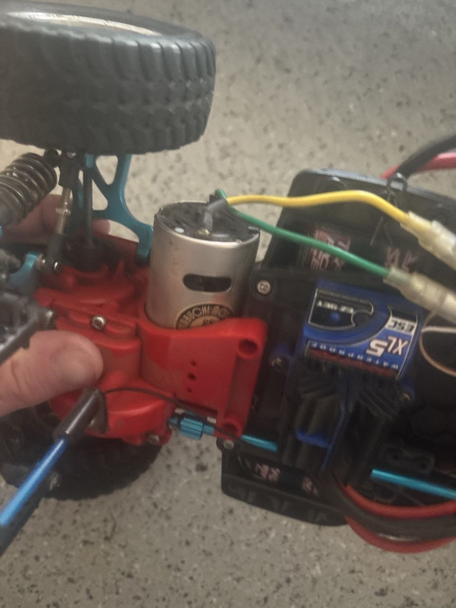 Main image 3