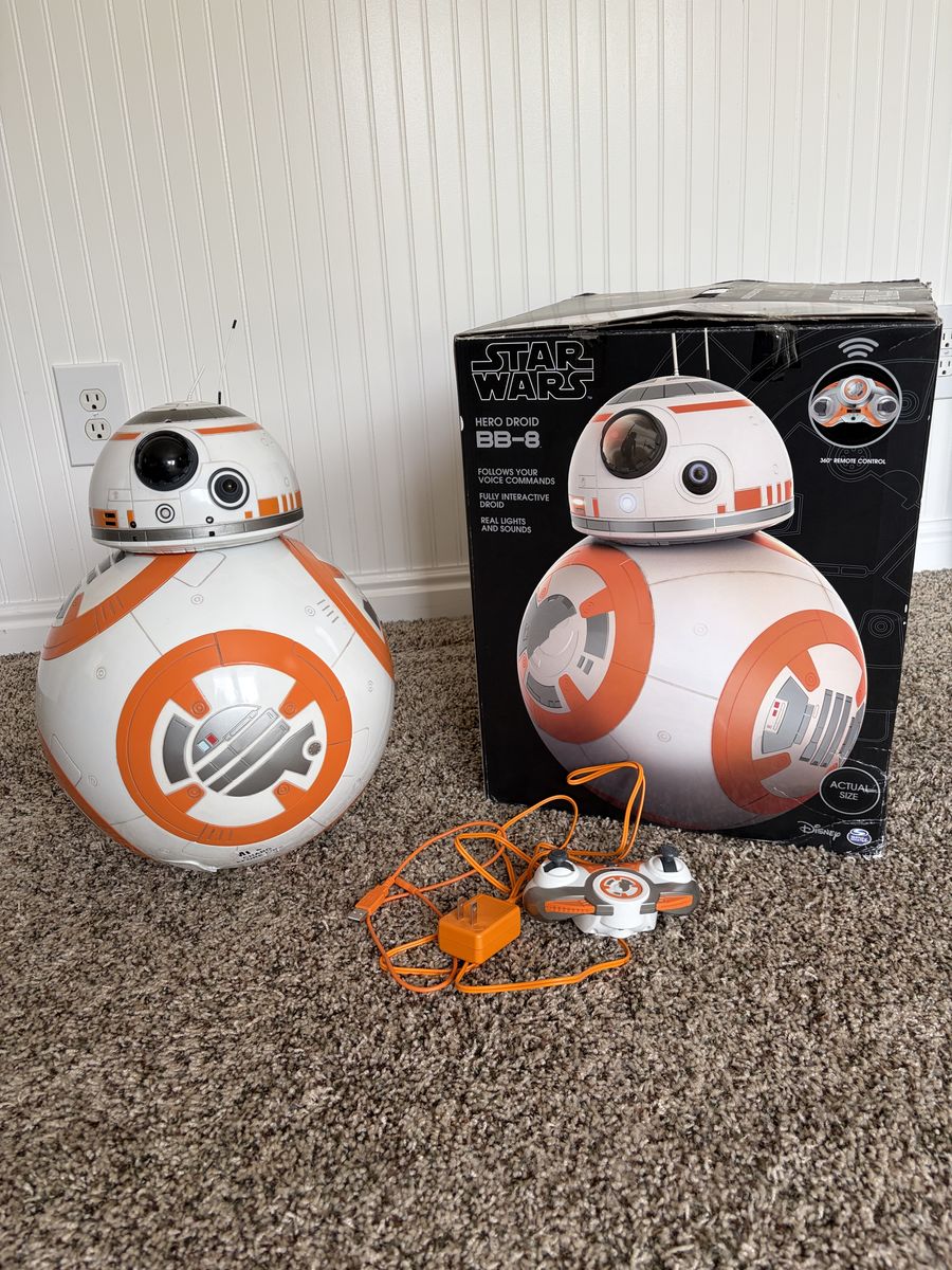 Star Wars Hero Droid BB-8 Fully Interactive Droid with Remote Control & Voice Commands