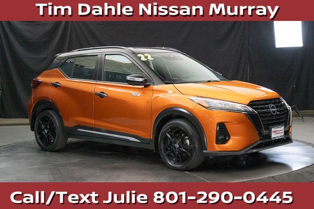 2022 Nissan Kicks SR