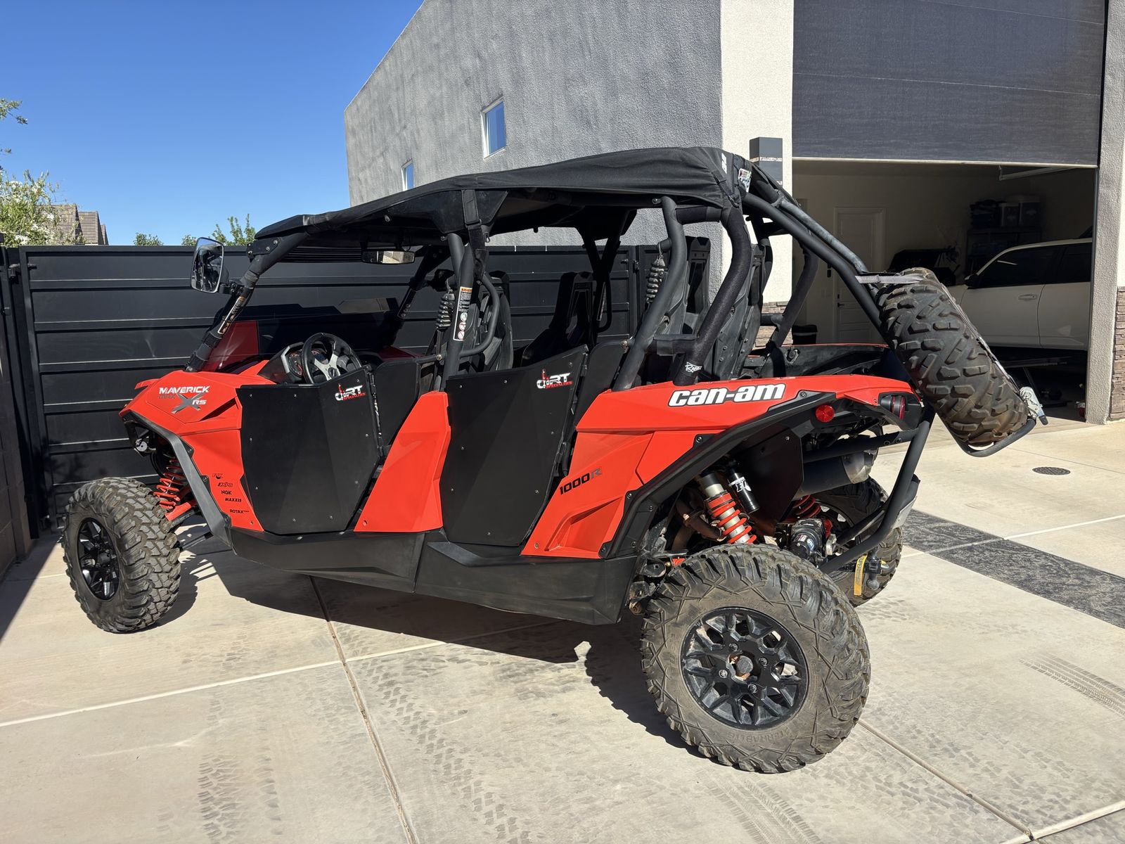 2014 Can-Am Maverick Max X rs 1000R – Street Legal, Loaded