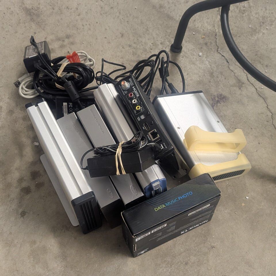 External Hard drive HDD SSD enclosure storage