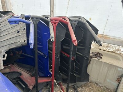 Stock Yamaha YXZ 1000 Roll Cages