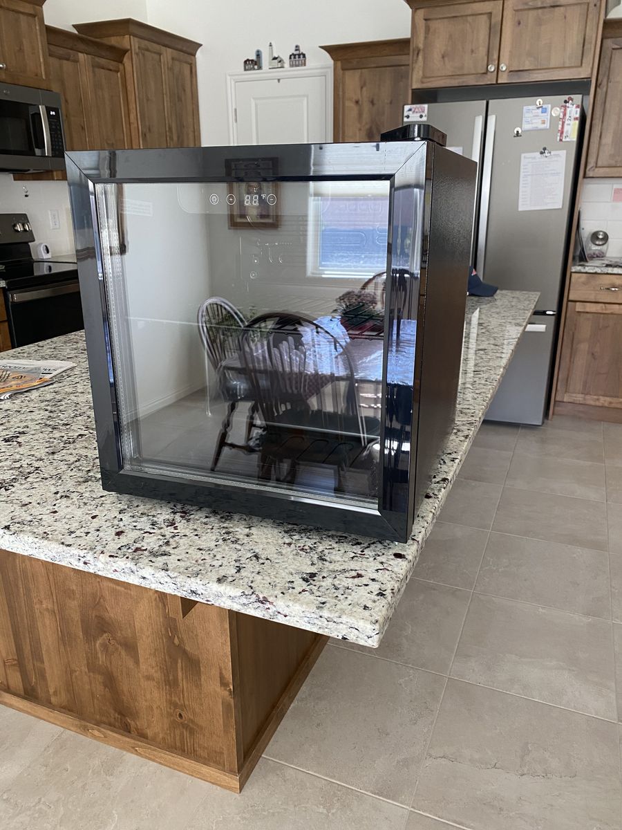 Wine Cooler/ Caned Pop Refrigertor