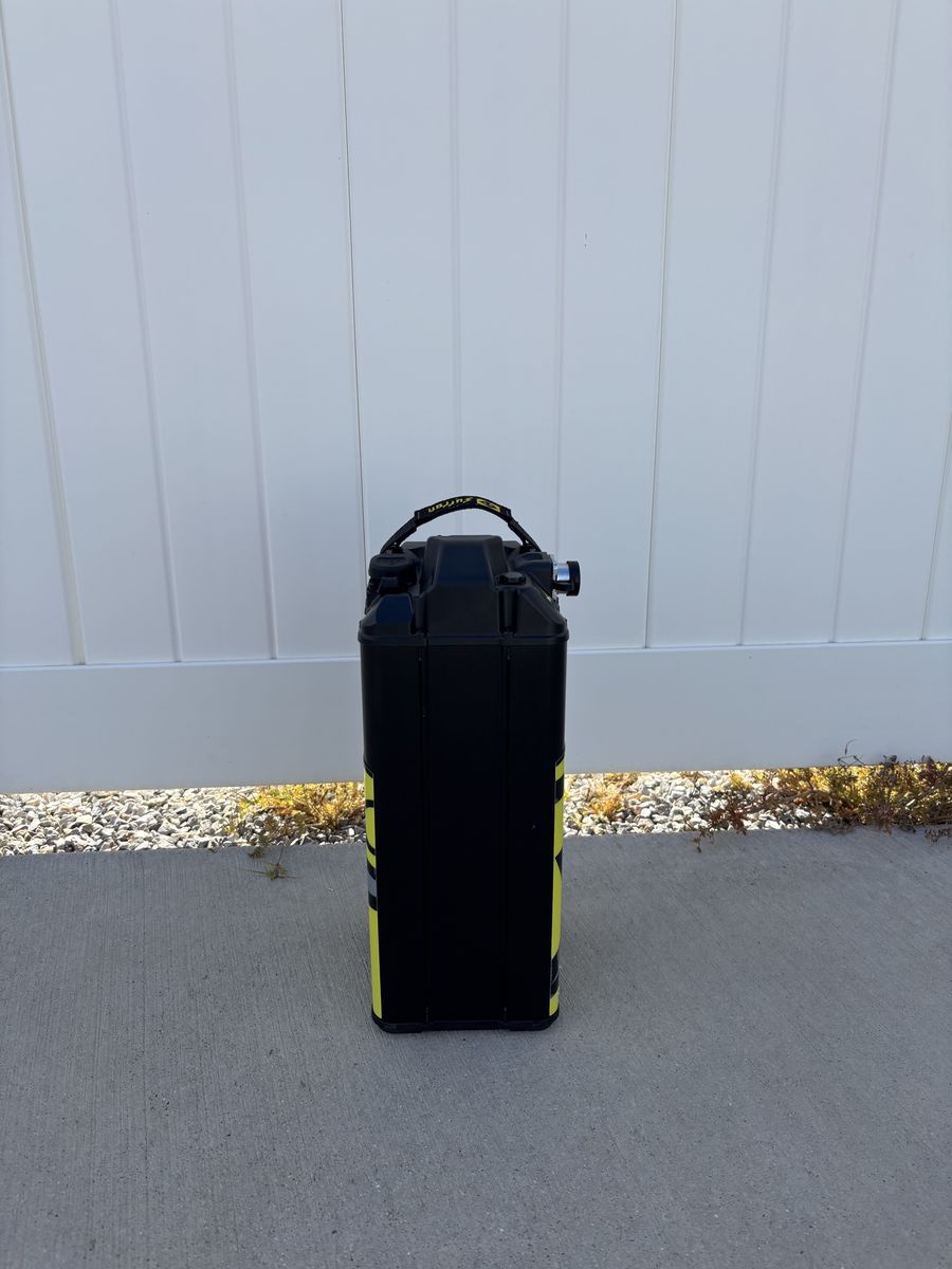Brand new never ridden 2025 surron battery