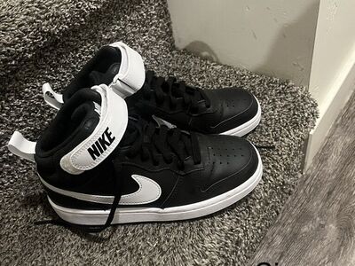 Kids Nike's Size 3.5