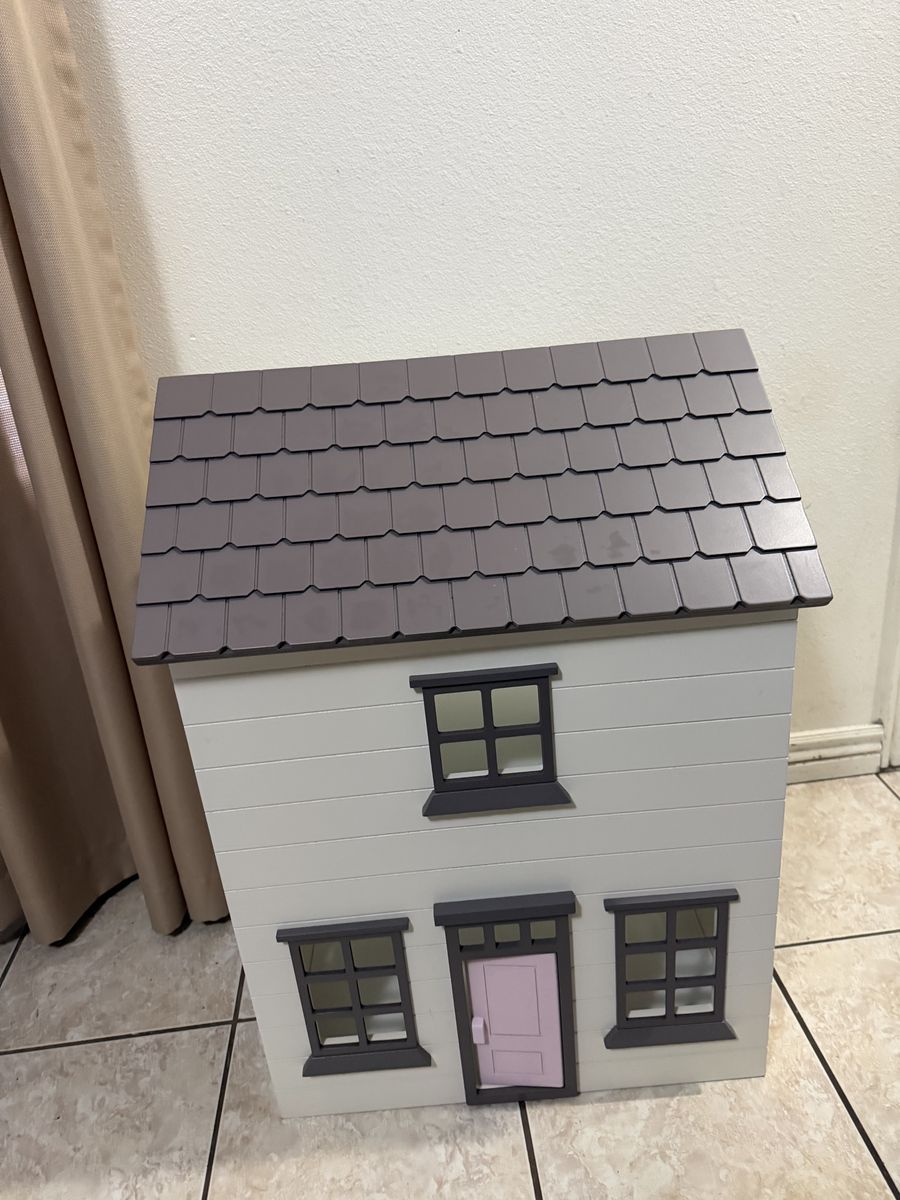 Westport Dollhouse