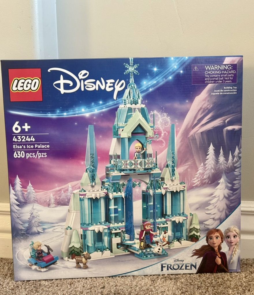 Elsa's Ice Palace LEGO Set 43244 New