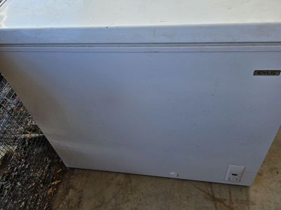 Idylis 5cu chest freezer