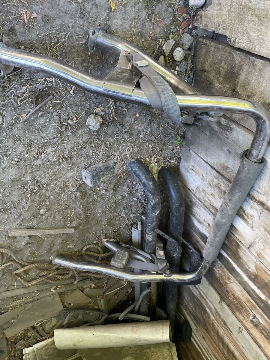 Small rollbar out of a Kia sportage