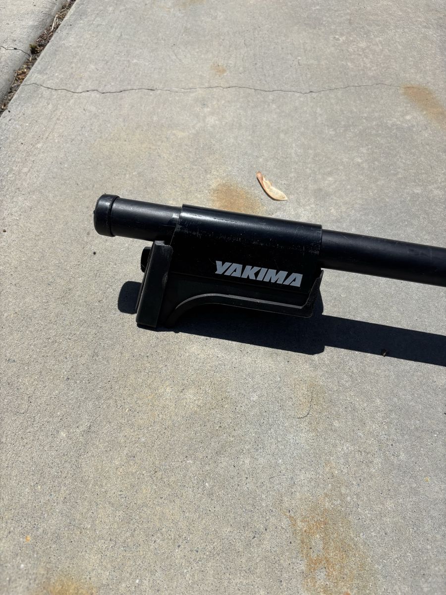 Yakima cross bars and brackets 48”