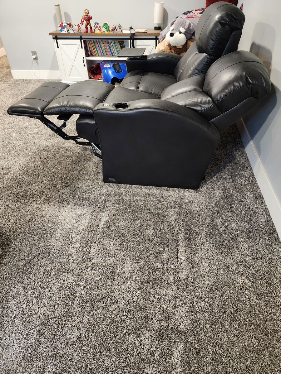 Great Condition! Recliners