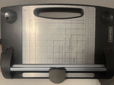FISKARS Desktop Cutting Board Paper Cutter Rotary Blade 12"
