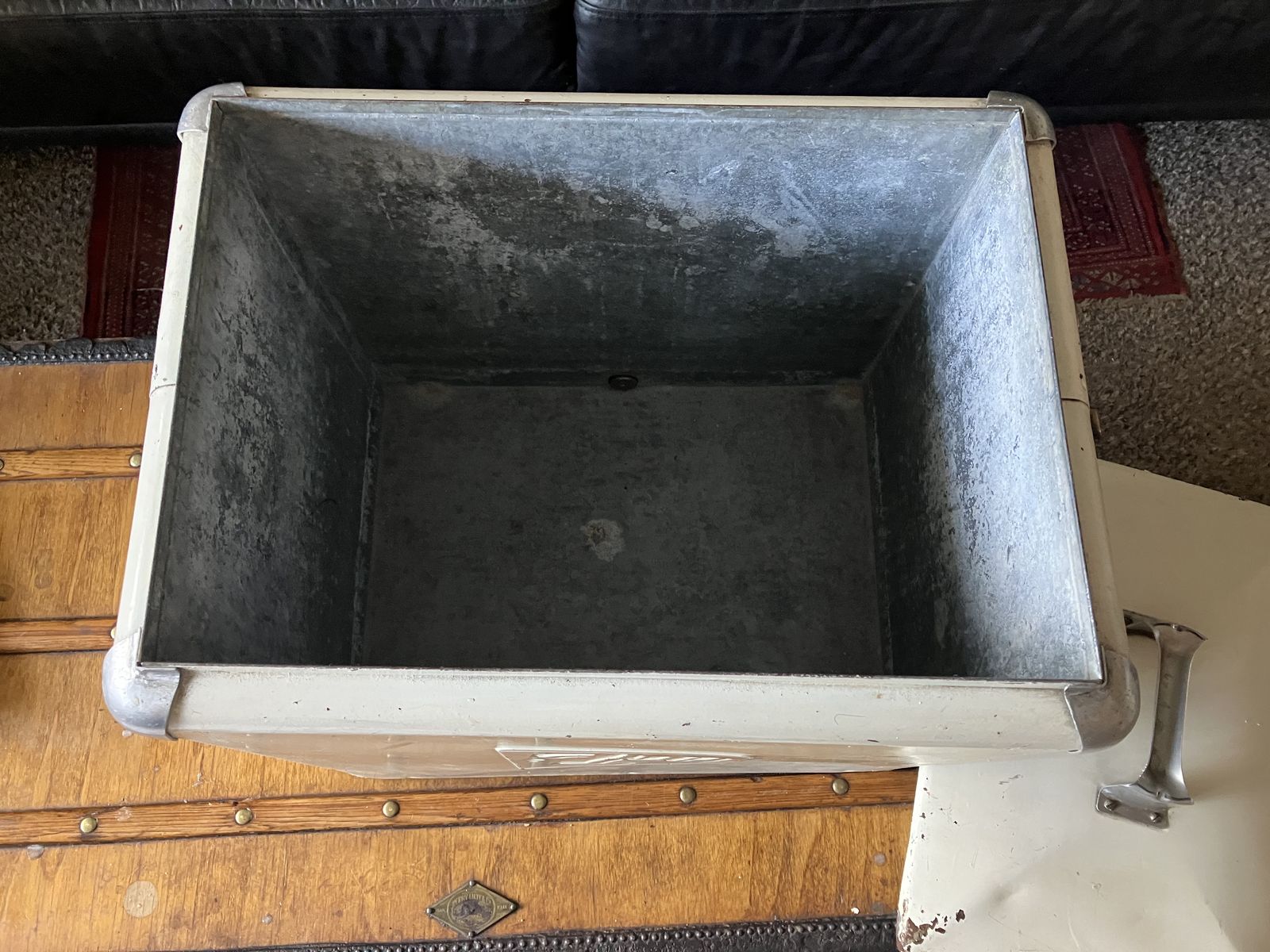 Main image 5