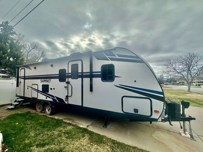 2020 CrossRoads Sunset Trail 272BH – Excellent Condition