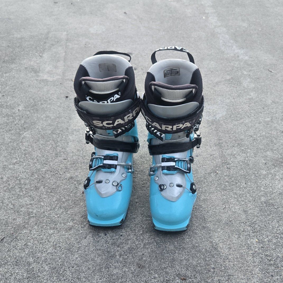 Scarpa Alpine Touring Sz 5.5-6 Ski Boots Mondo 23