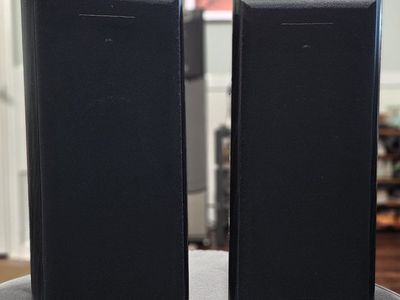 KLH Model 630 Bookshelf Speakers (Pair) – Classic New England Sound