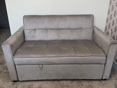 Gray Velvet Tufted Convertible Sleeper Sofa Loveseat with Pull-Out Bed
