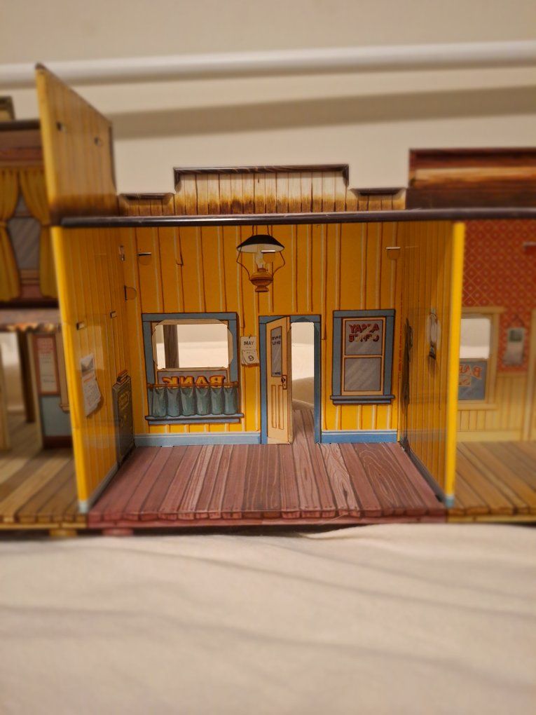 Main image 9