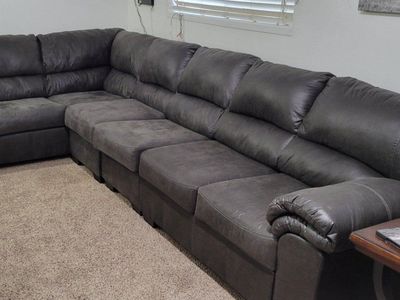 Large Gray L-Shaped Sectional Sofa - Comfortable and Spacious Seating