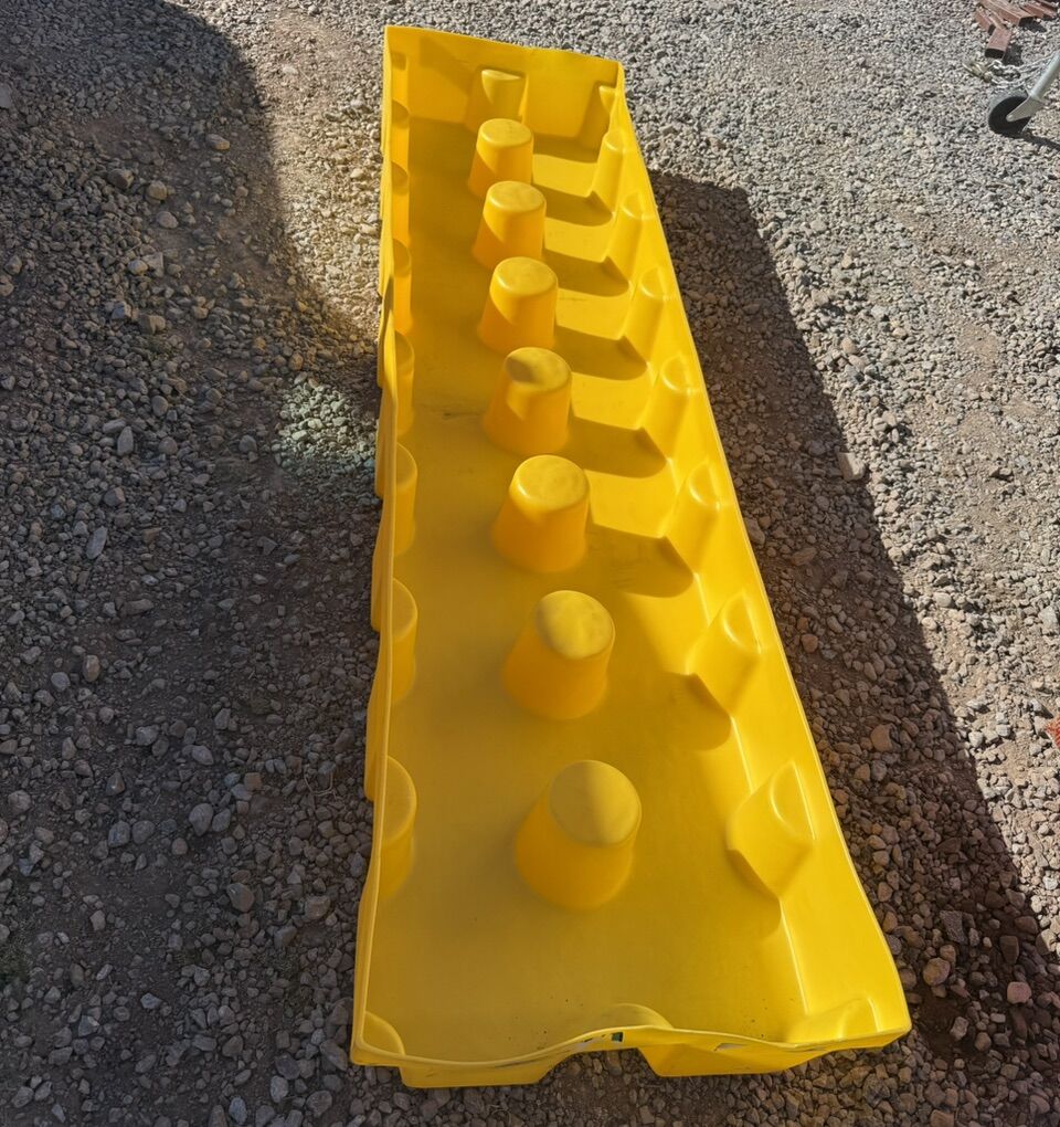 New 75 Gallon Water Trough Feeder