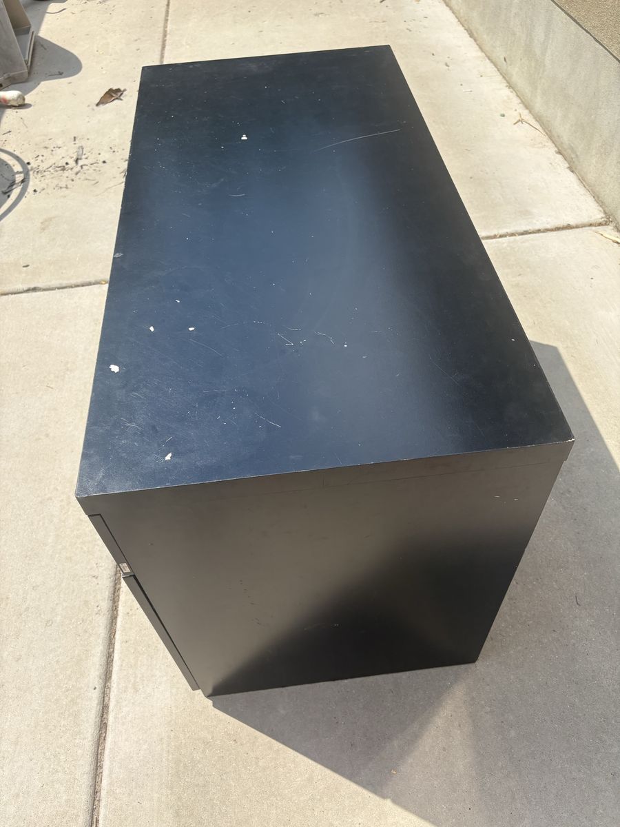 Main image 3