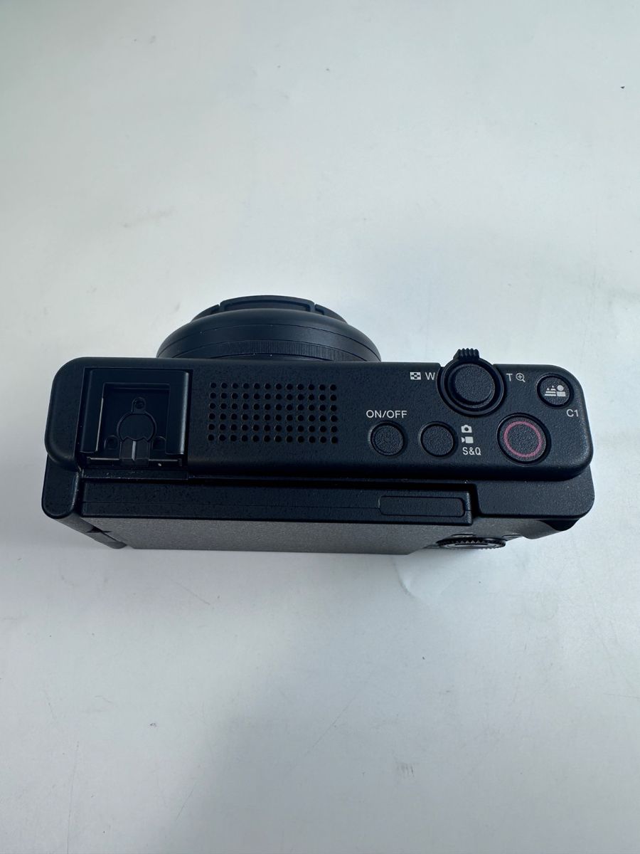 Main image 10