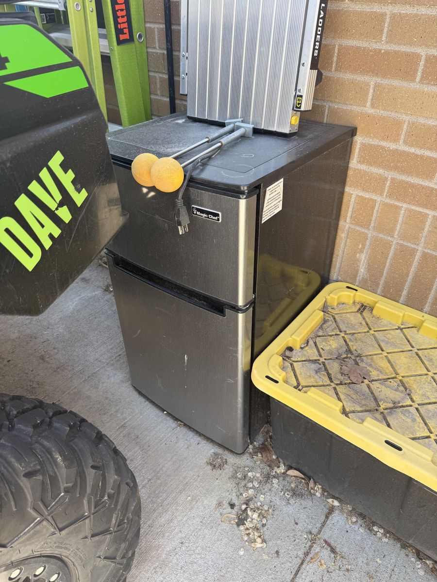 Mini fridge