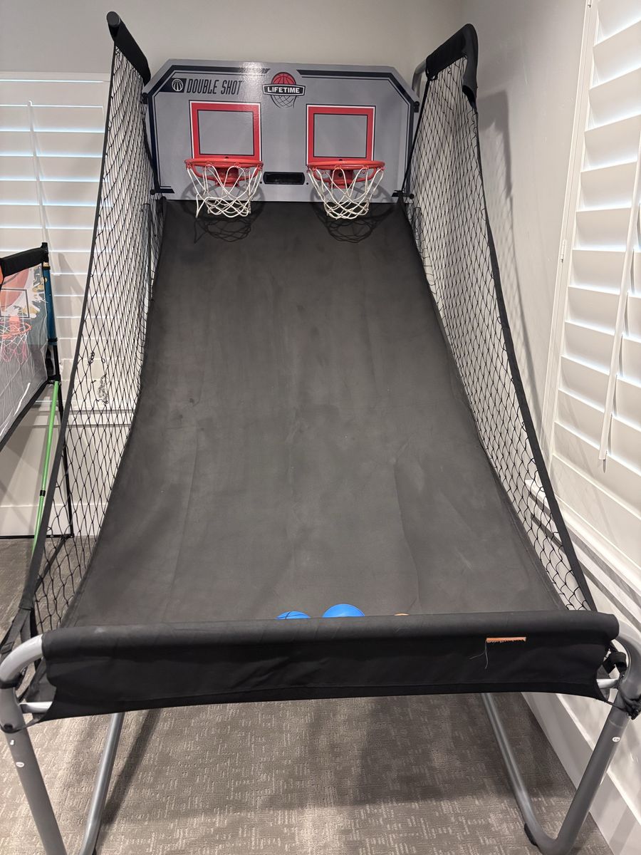 Doubleshot Basketball Game