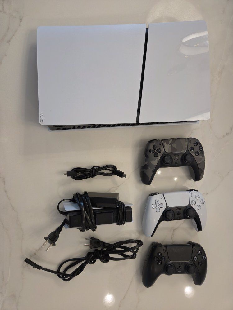 Playstation 5 PS5 with 3 controllers