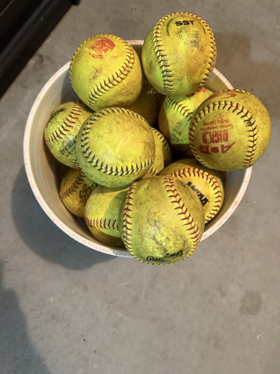 Softballs 11" Bucket