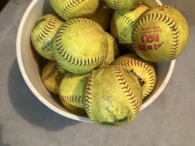 Softballs 11" Bucket