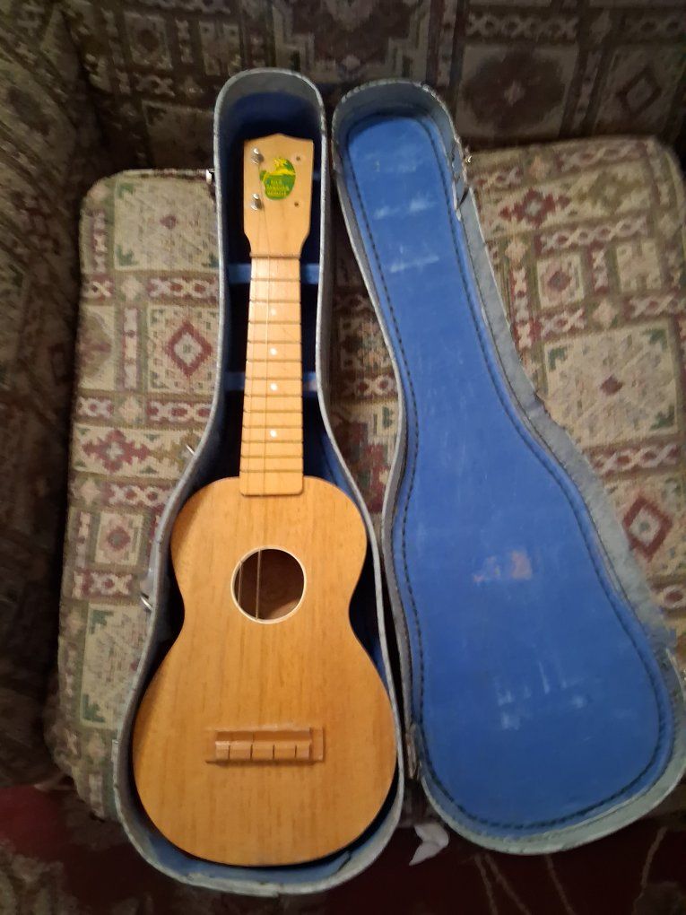 50's Hilo Hawaiian Ukulele Good