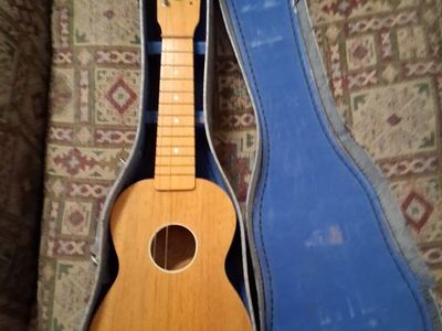 50's Hilo Hawaiian Ukulele Good