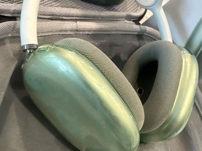 Apple AirPods Max – Green – Excellent Condition w/