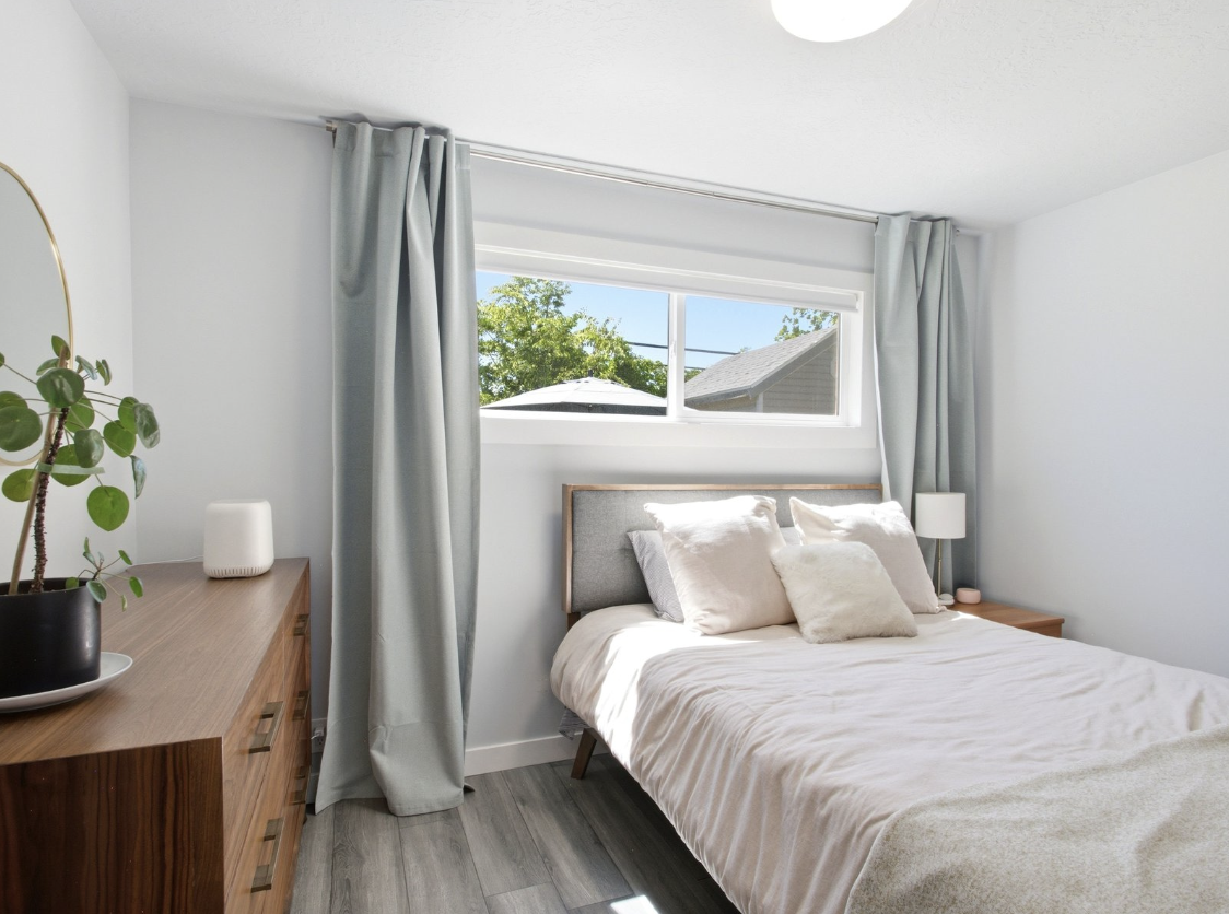 Queen Bed + Mattress