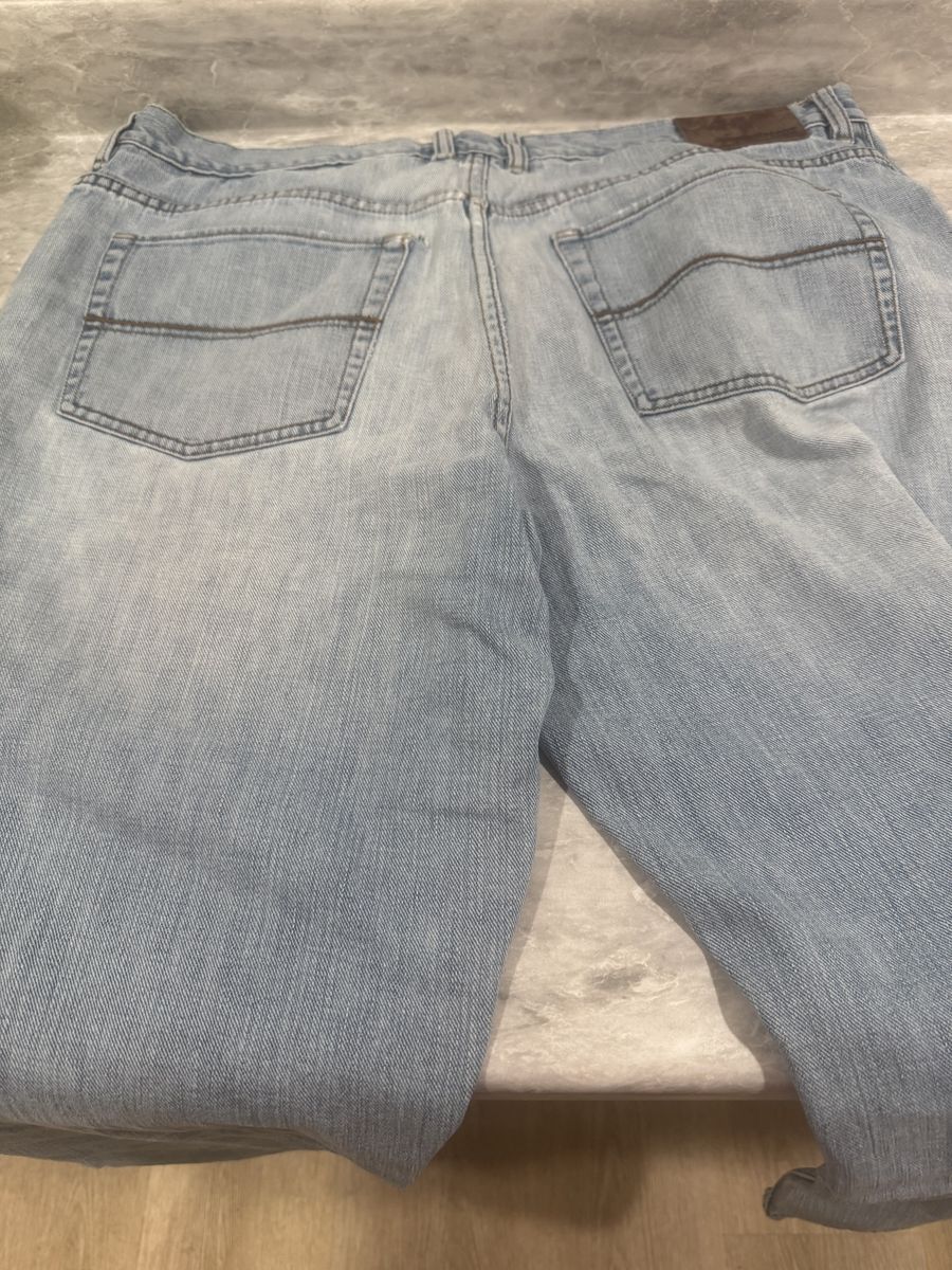 Tommy Bahama Men's Light Wash Jeans - Size 40x30