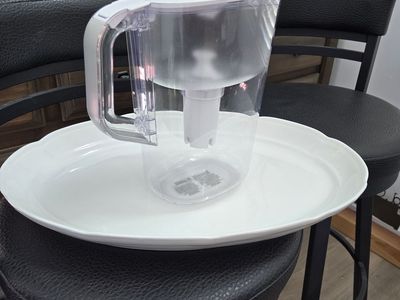 Assorted Kitchen Items
